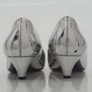 Scarpin Balenciaga Slash Prata Tam. 40