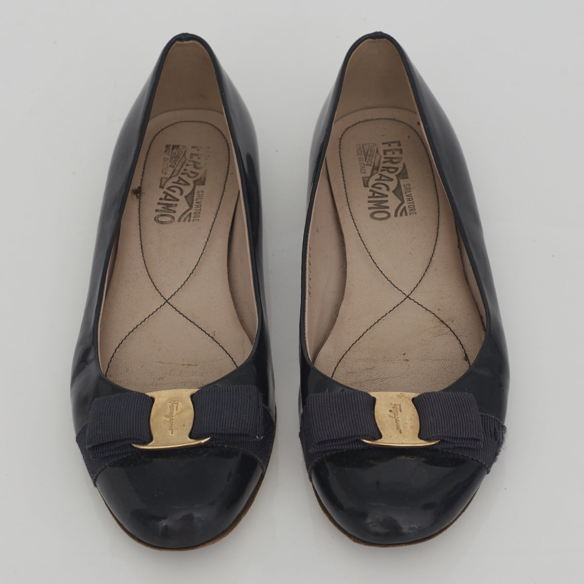 Sapatilha Salvatore Ferragamo Azul Petróleo Verniz Laço Tam. 8