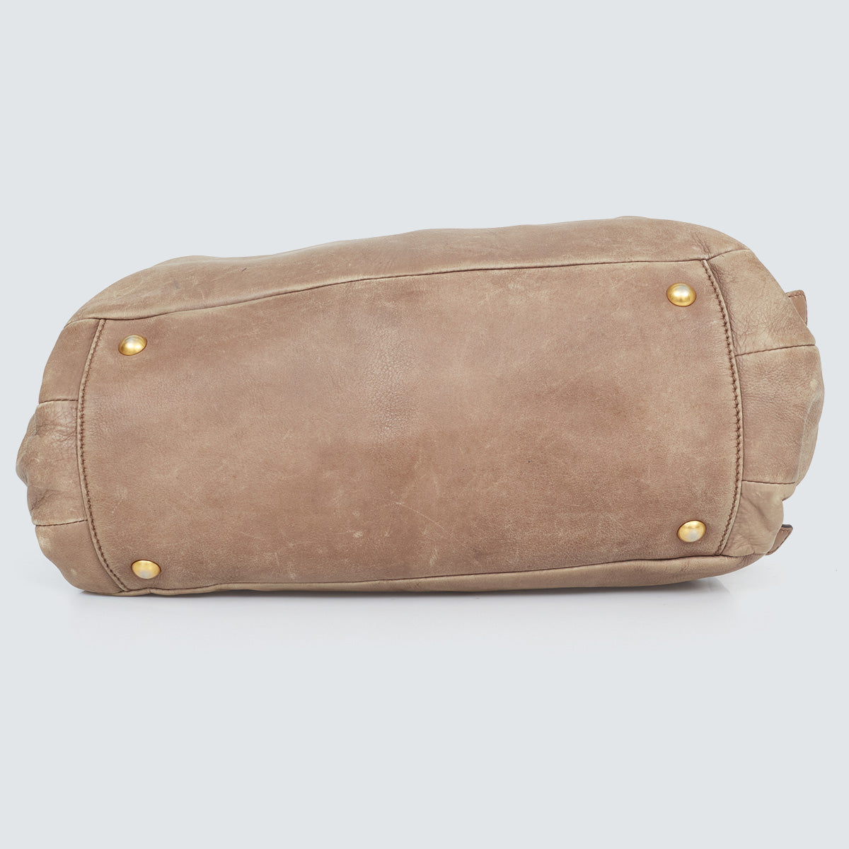 ⁠⁠Bolsa Miu Miu Tote Bege