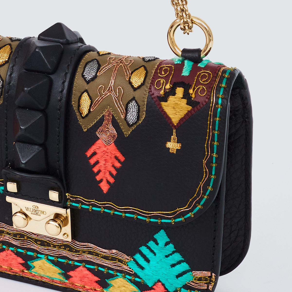 Bolsa Valentino Glam Lock Bordada Preta