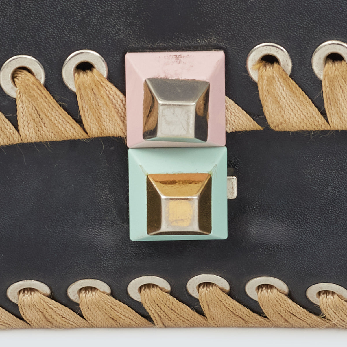 Bolsa Fendi Kan Preta