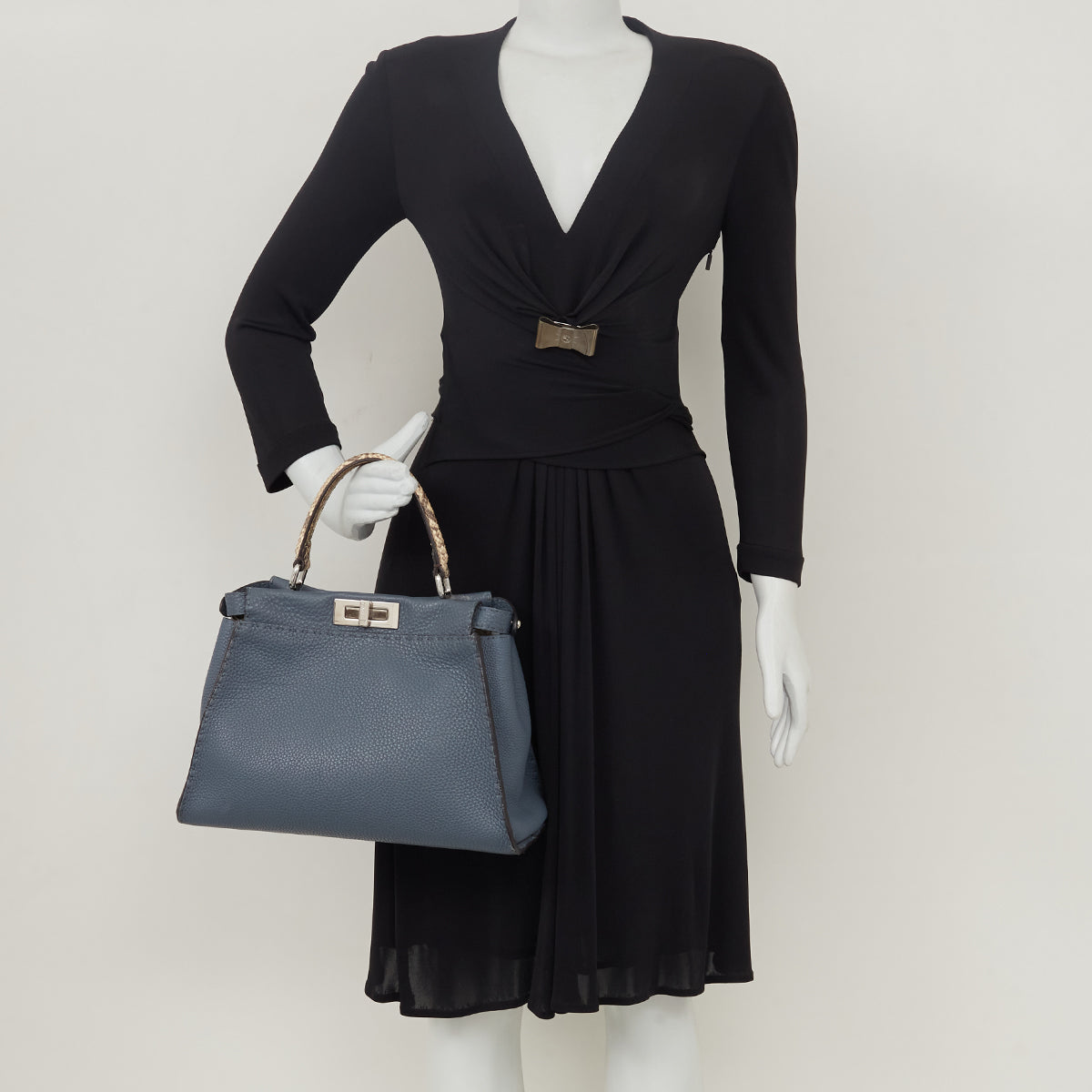 Bolsa Fendi Peekaboo Azul