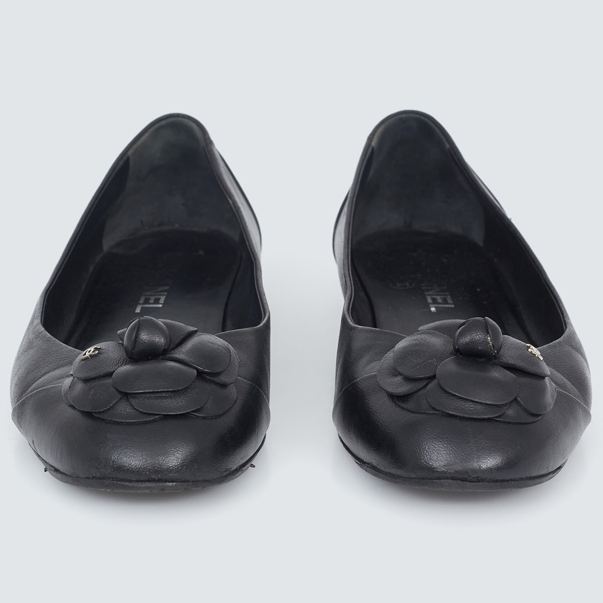 Sapatilha Chanel Camélia Preta Tam. 37 Br
