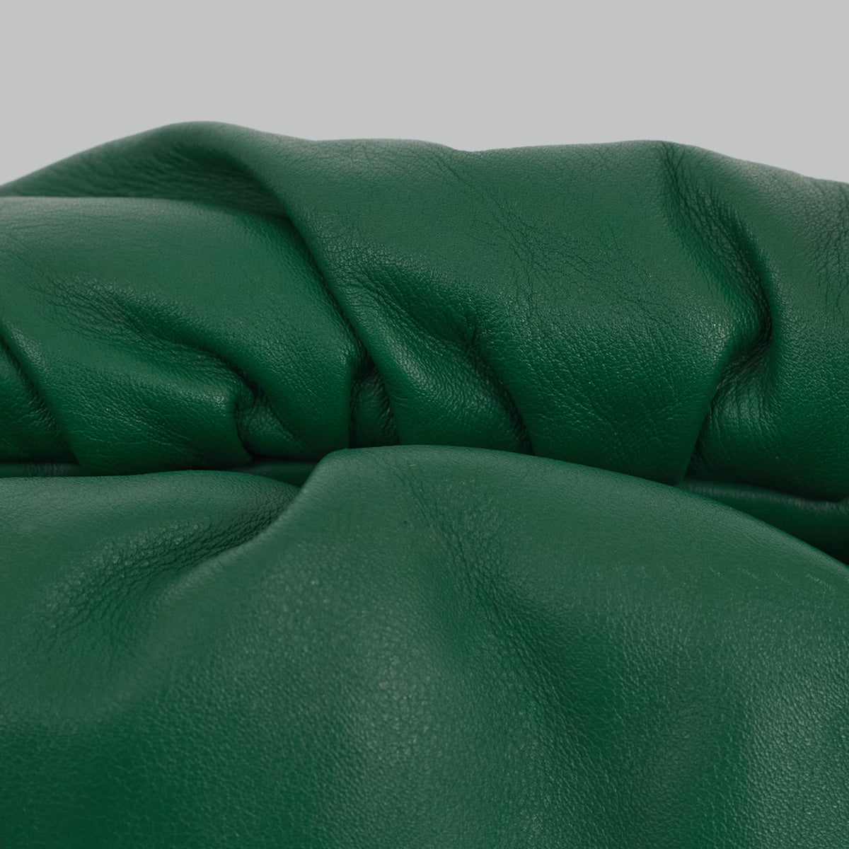 Bolsa Bottega Veneta Pouch Chain Verde