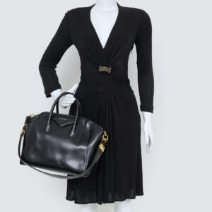 Bolsa Givenchy Antigona Preta