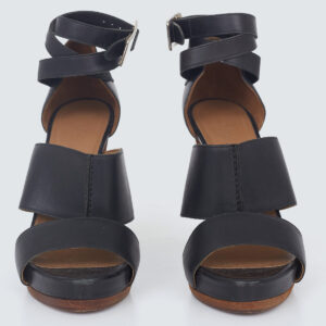 ⁠Sandália Hermès Preta Salto Espelhado Tam. 37 BR