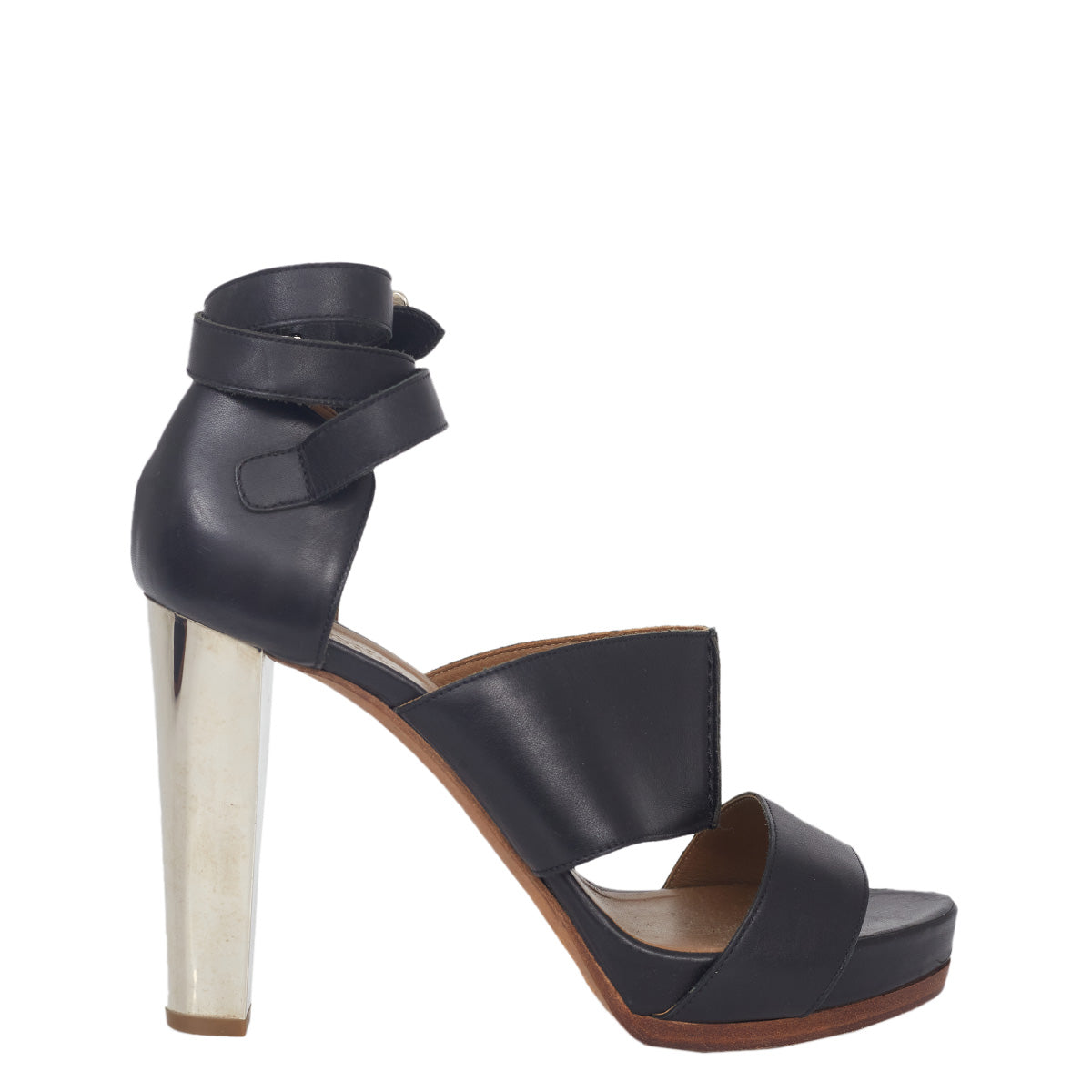 ⁠Sandália Hermès Preta Salto Espelhado Tam. 37 BR