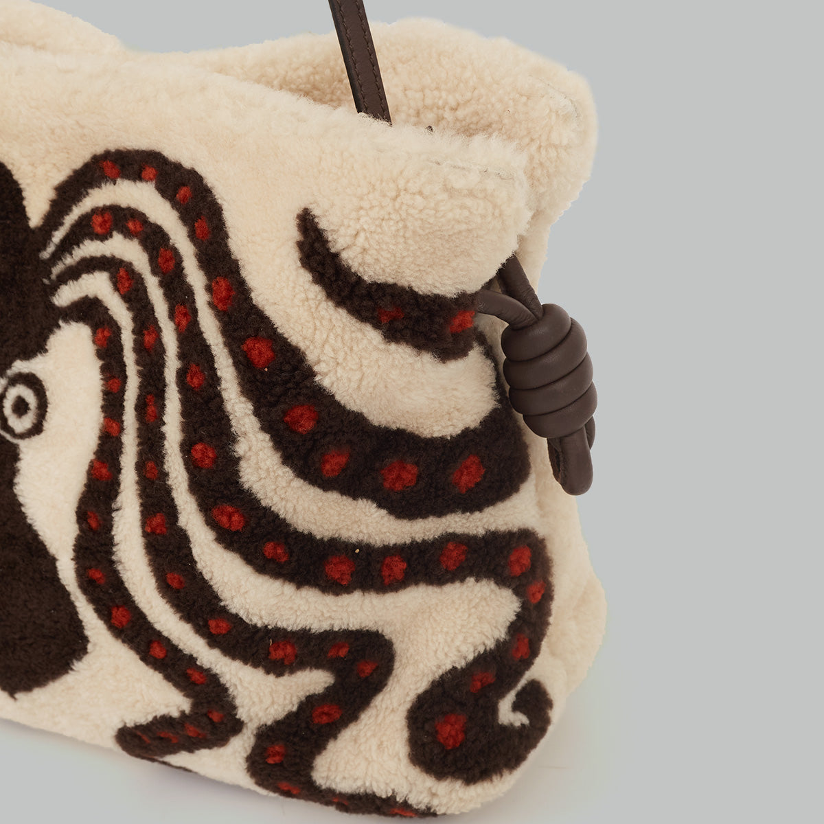 ⁠Bolsa Loewe Flamenco Octopus Shearing
