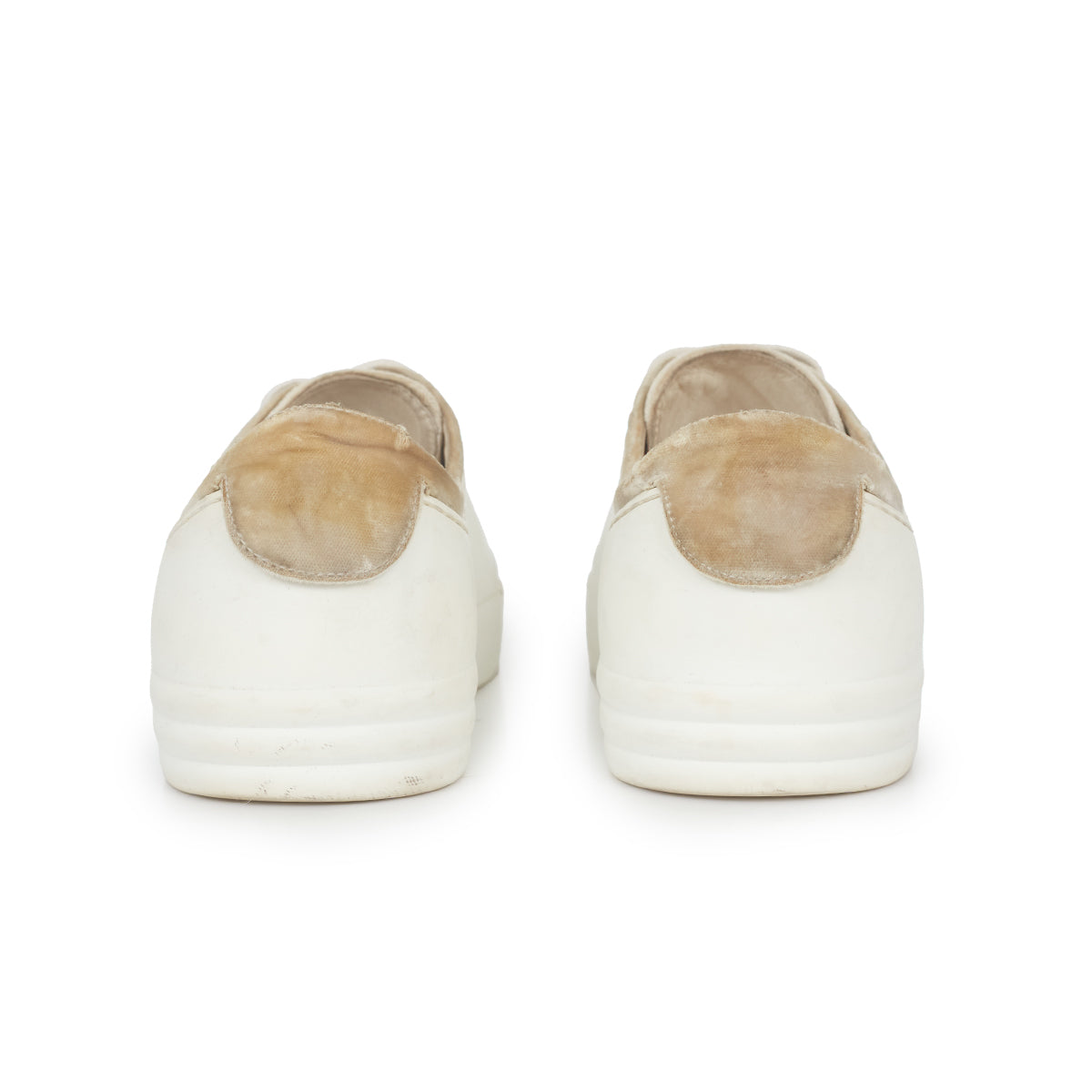 ⁠Tênis Chanel	Branco com Camurça Tam. 38 Br