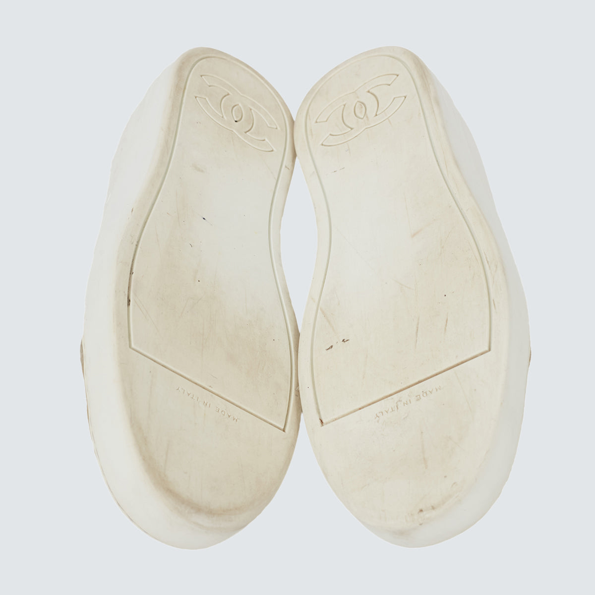 ⁠Tênis Chanel	Branco com Camurça Tam. 38 Br