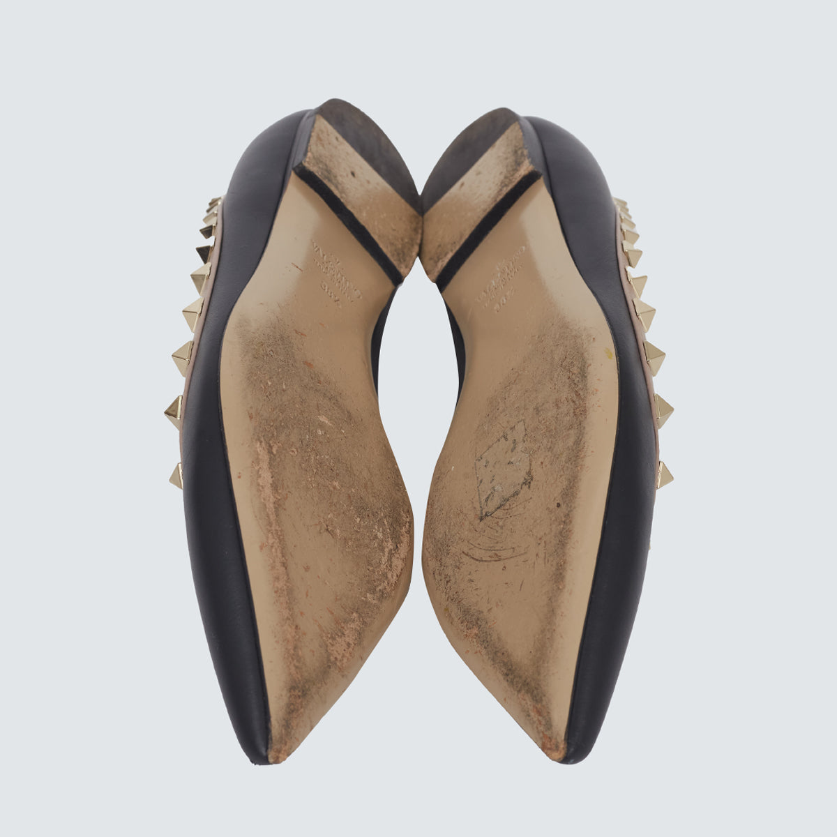 Sapatilha Valentino Studs Preta e Bege Tam. 36,5 BR