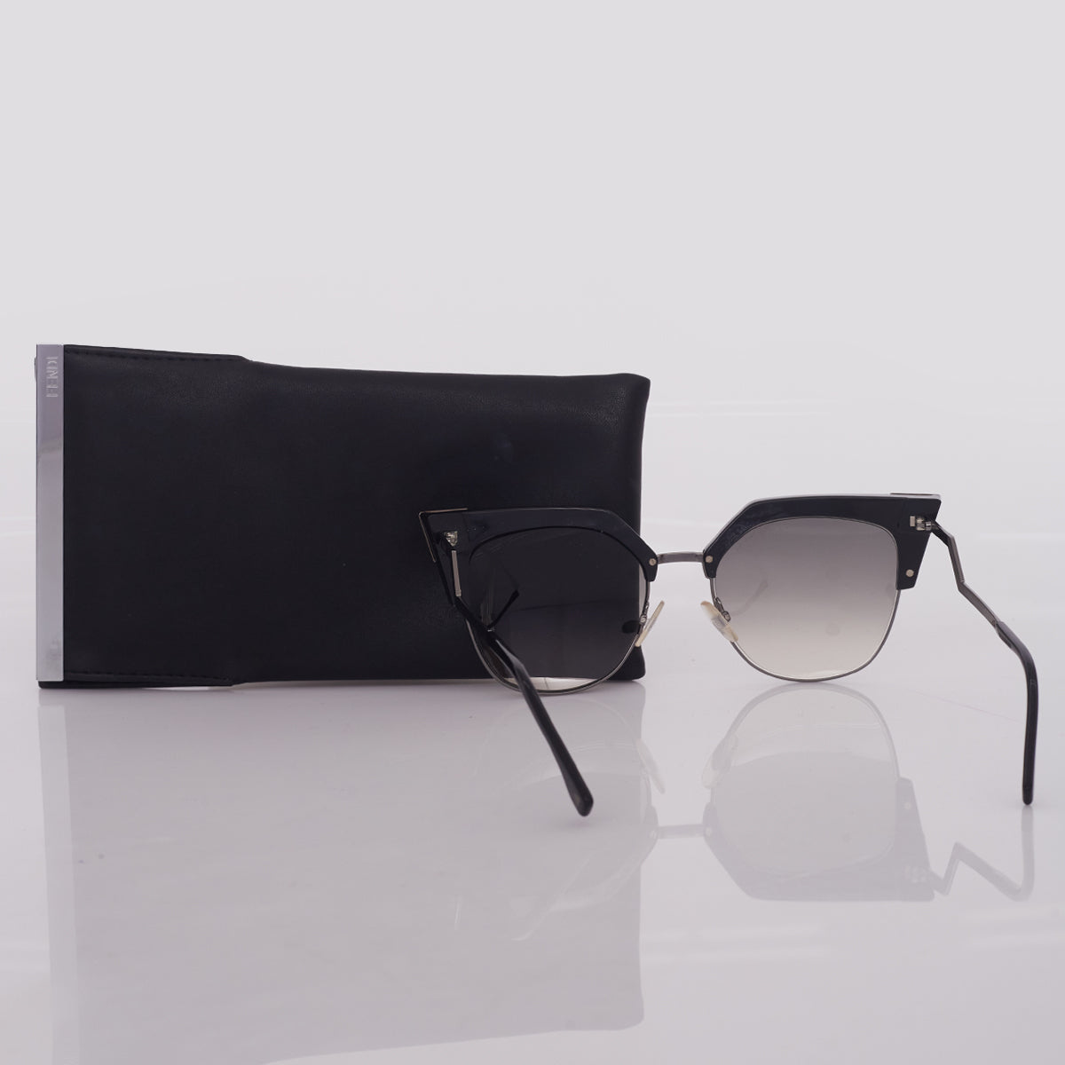 Óculos Fendi Gatinho Preto