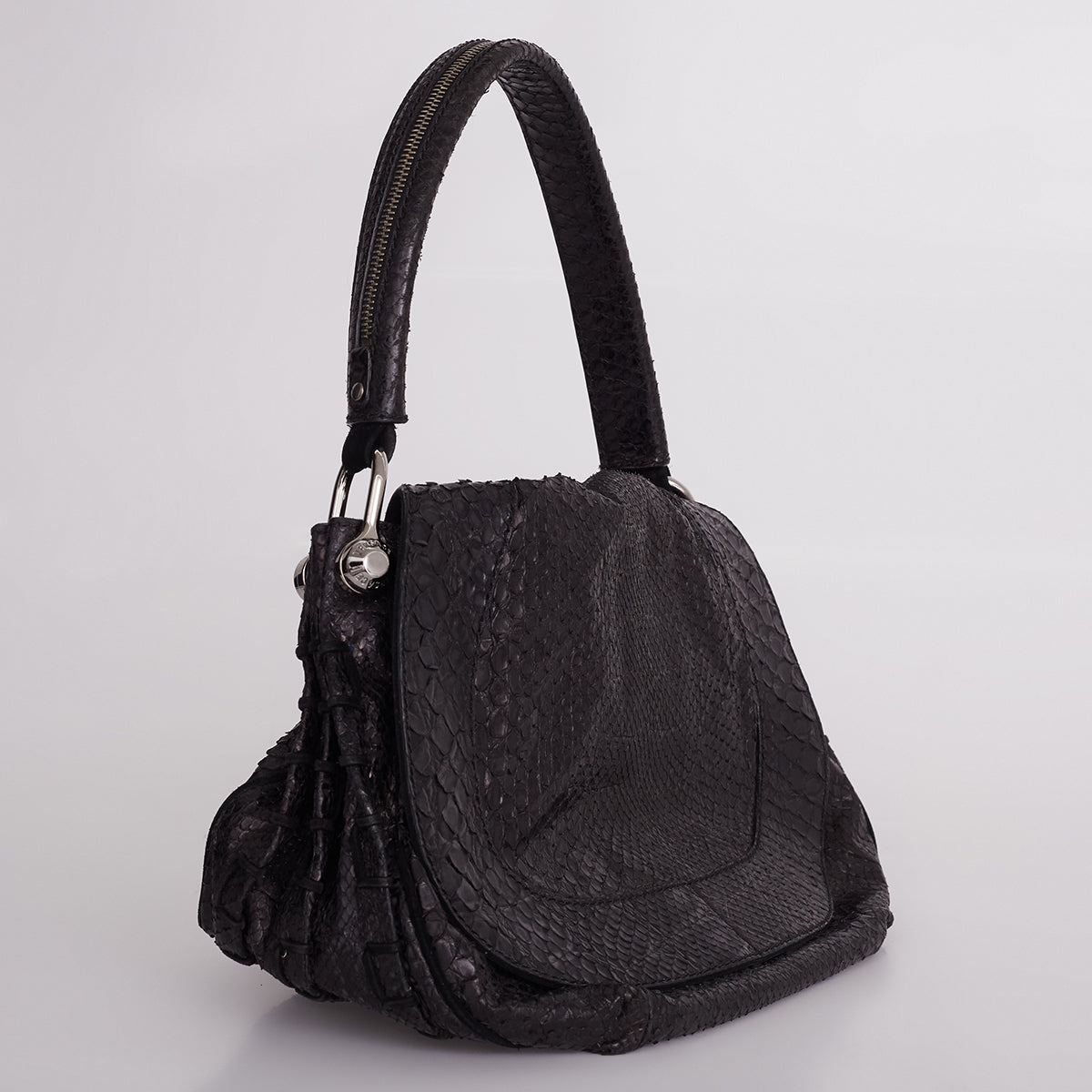 Bolsa Versace Preta em Couro Exótico