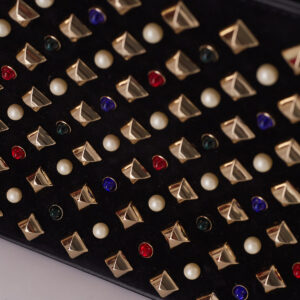 Bolsa Christian Louboutin Studs Preta