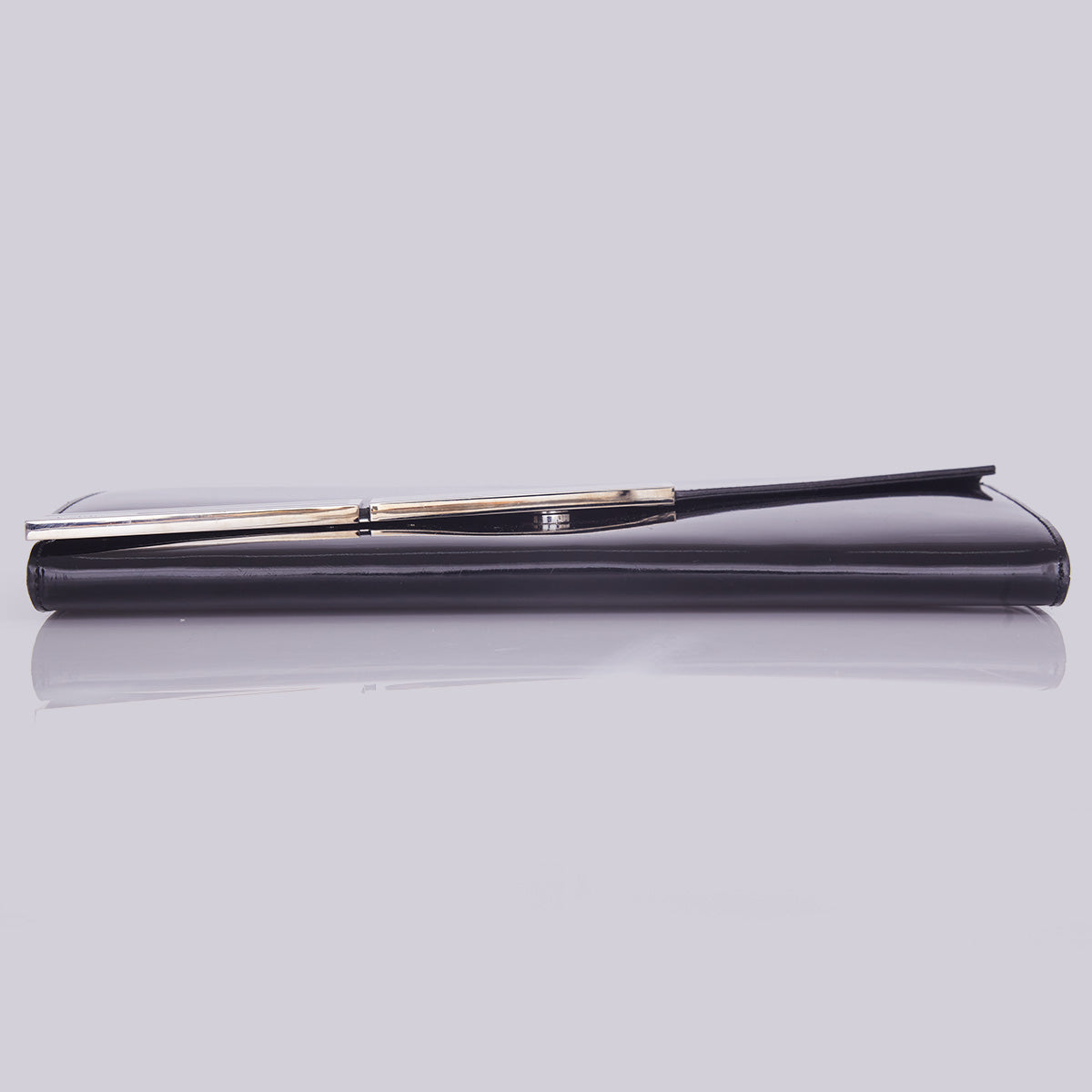 Clutch Gucci preta verniz
