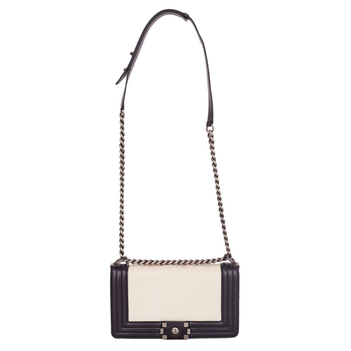 Bolsa Chanel Boy Preto & Branco
