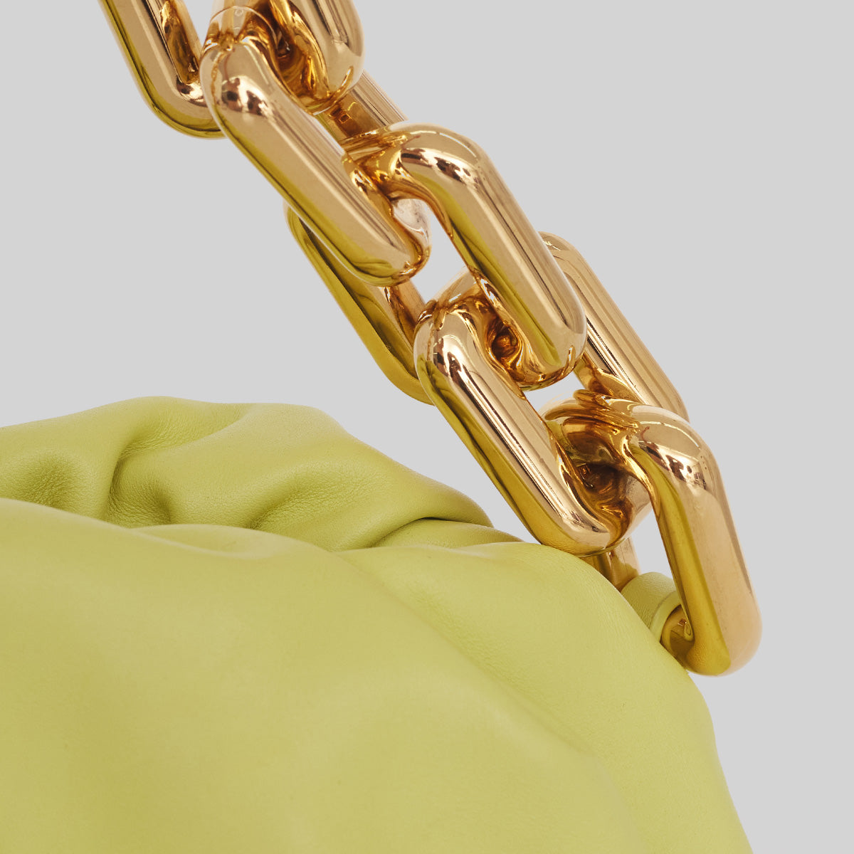 Bolsa Bottega Veneta Pouch Chain Verde Lima