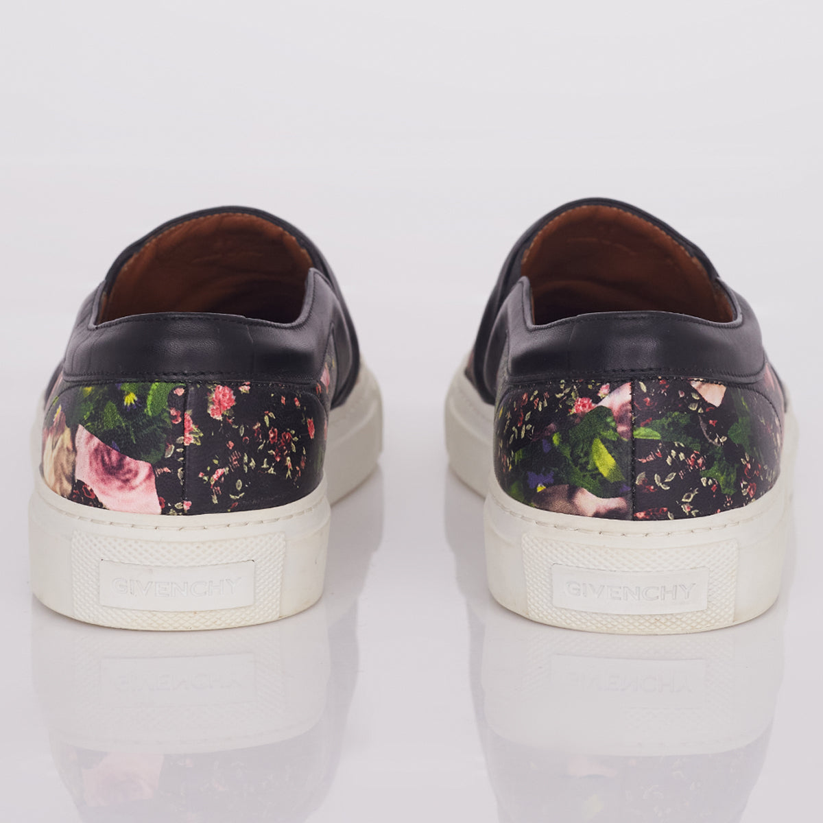 Tênis Givenchy Slip On Florido Tam. 35 BR