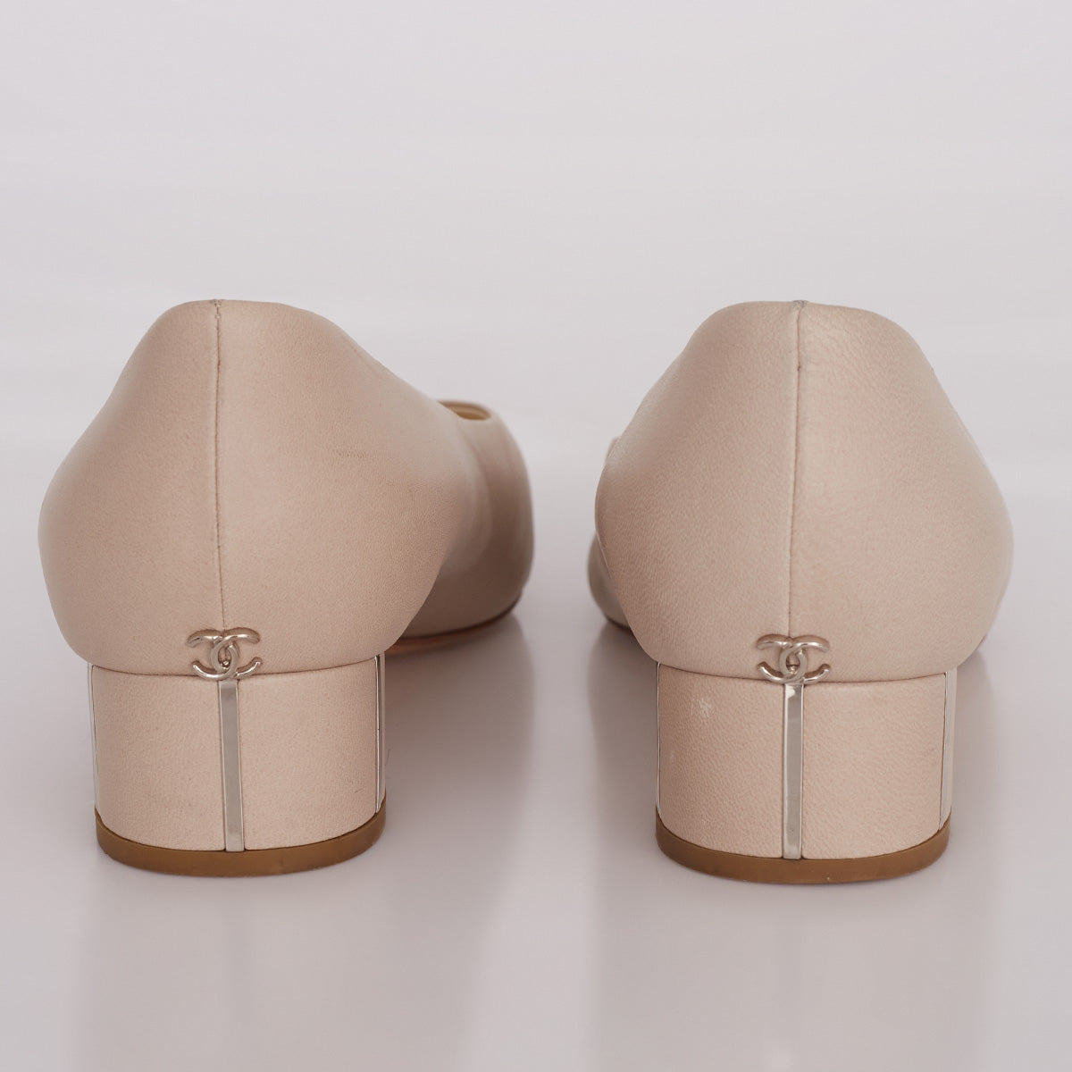 Sapato Chanel Classic Bicolor Tam. 37,5 Br
