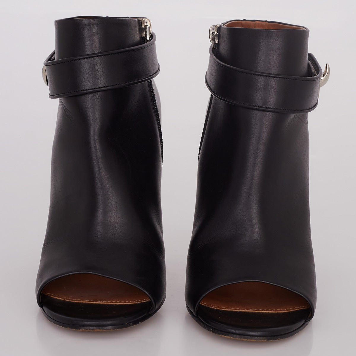 Ankle Boot Givenchy Couro Preta Tam. 38 Br