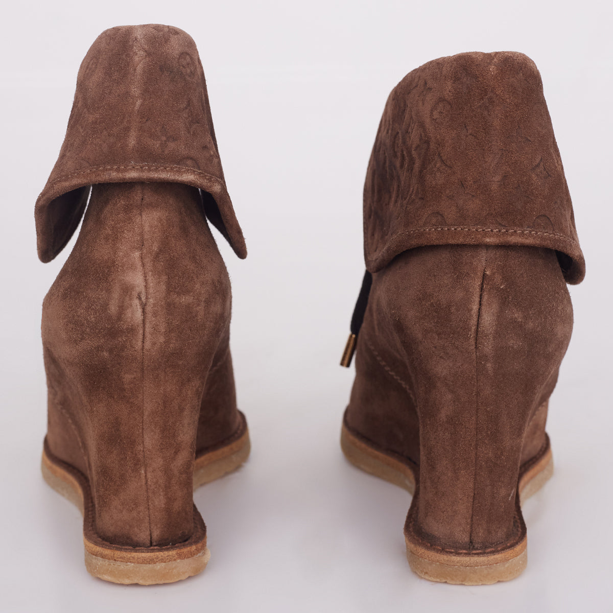 Bota Louis Vuitton Marrom Tam. 37,5 Br