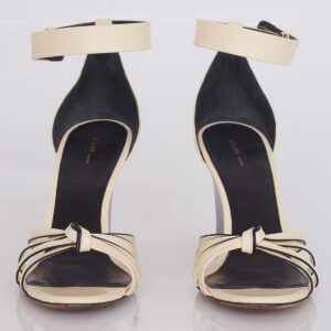 Sandália Celine Off White e Preta Tam. 37,5 BR