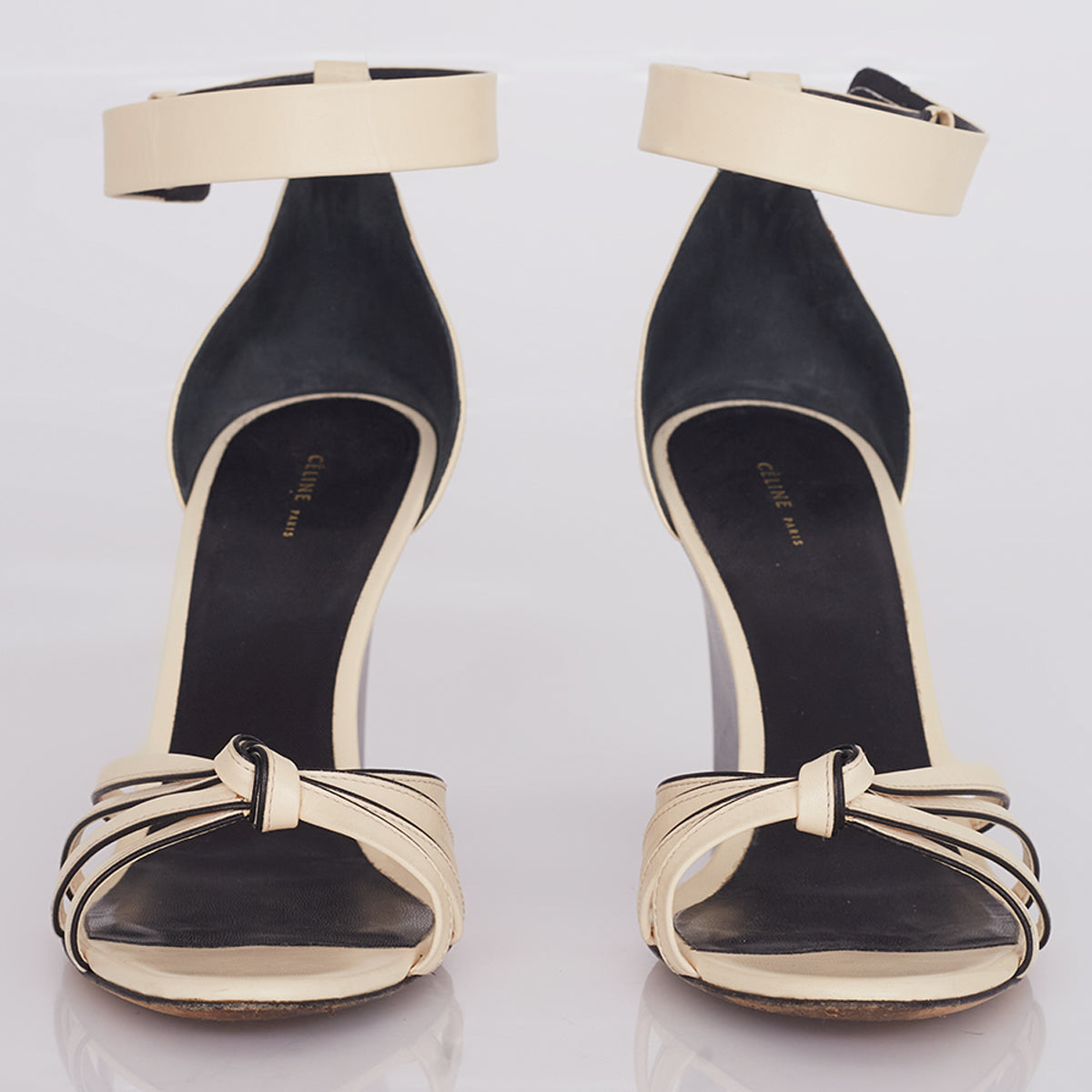 Sandália Celine Off White e Preta Tam. 37,5 BR