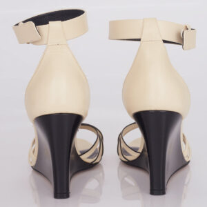 Sandália Celine Off White e Preta Tam. 37,5 BR