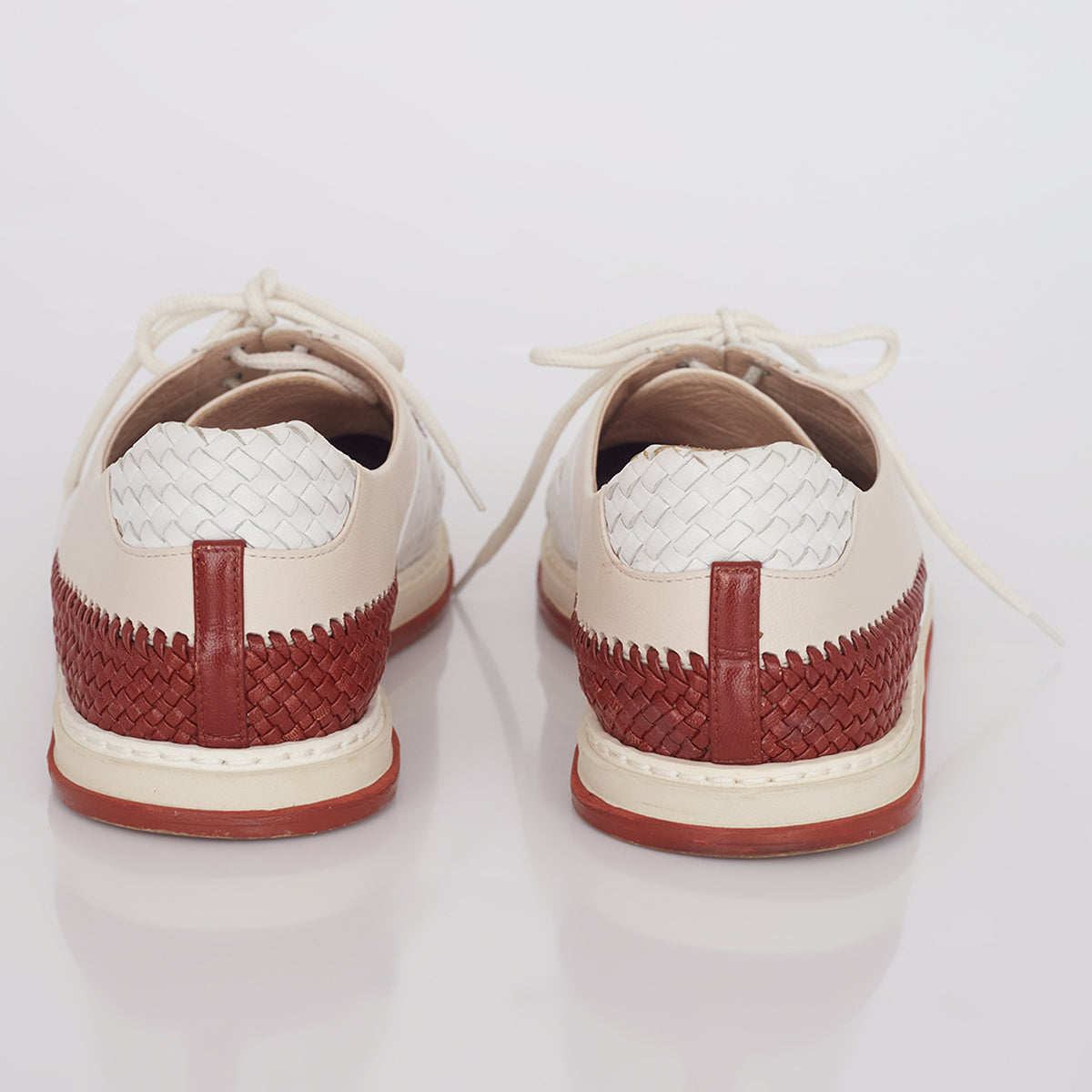 Oxford Bottega Veneta Off White e Caramelo Tam. 37,5 BR