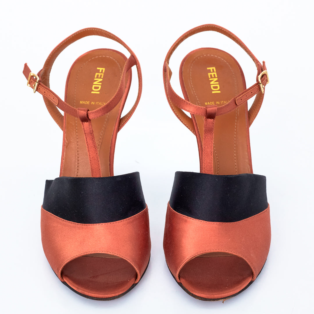 Sandália Fendi Terracota e Preto Tam.39