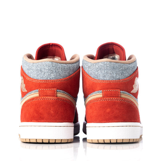 Tênis Air Jordan Vermelho e Azul jeans c/ cano alto Tam. 41 Br