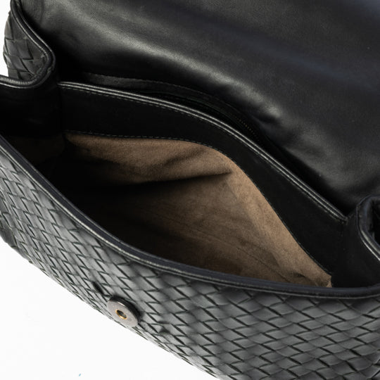 Bolsa Bottega Veneta Intreciatto Preta c/ Aba Flap