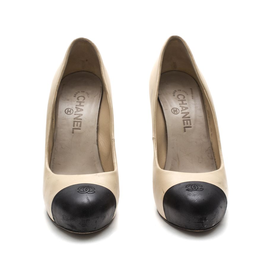 Sapato Chanel Bicolor Preto e Bege Tam. 39