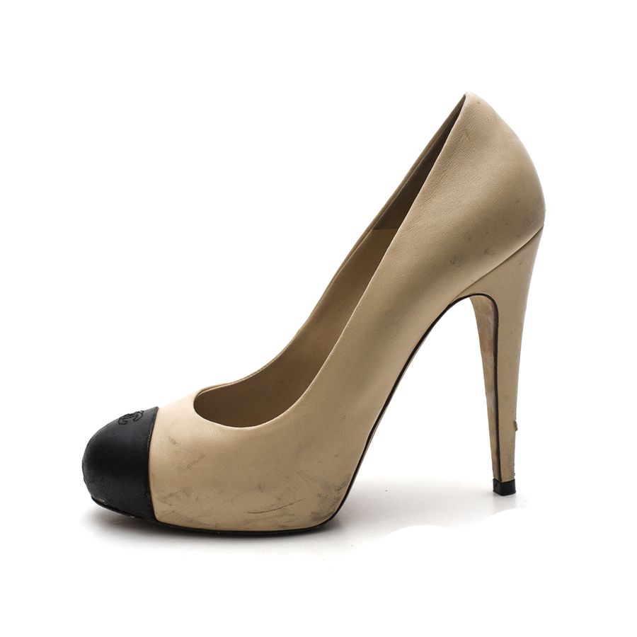 Sapato Chanel Bicolor Preto e Bege Tam. 39