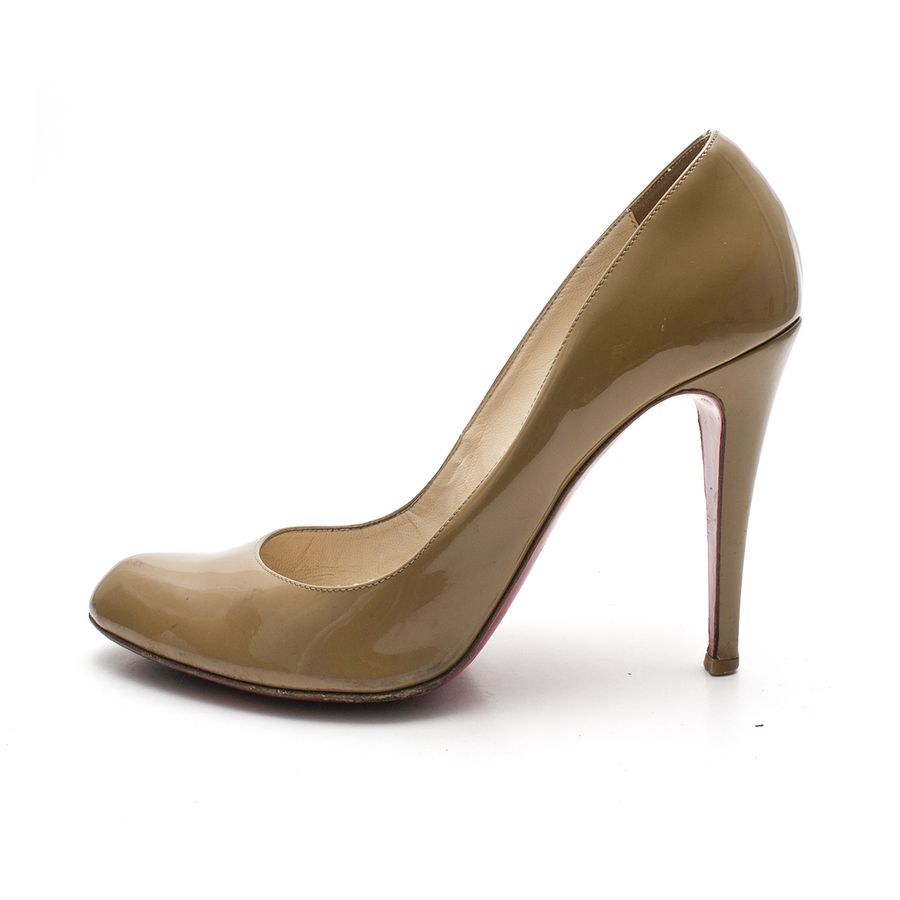 Sapato Louboutin Simple Pump Verniz Nude Tam. 38,5