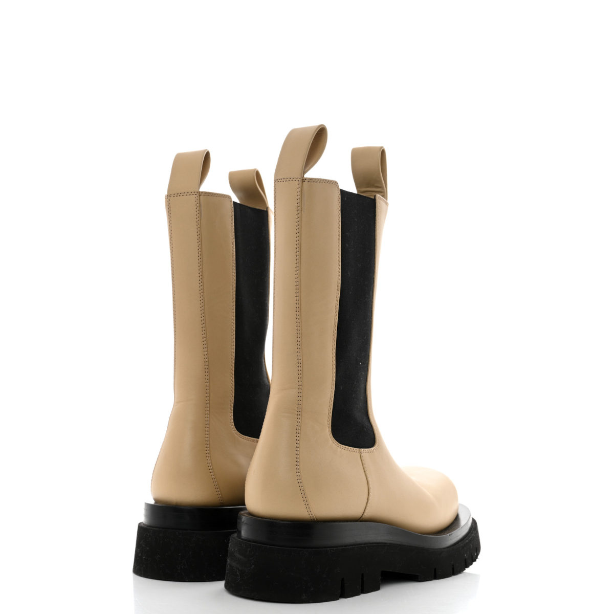 Bota Bottega Veneta The Lug Chelsea Bege Tam. 36,5 Br