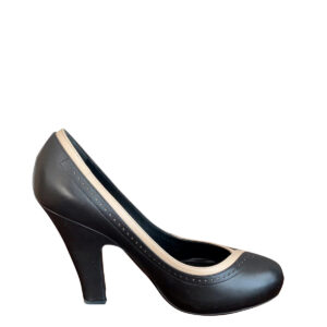 Sapato Bottega Veneta Creme e Preto Tam. 37,5