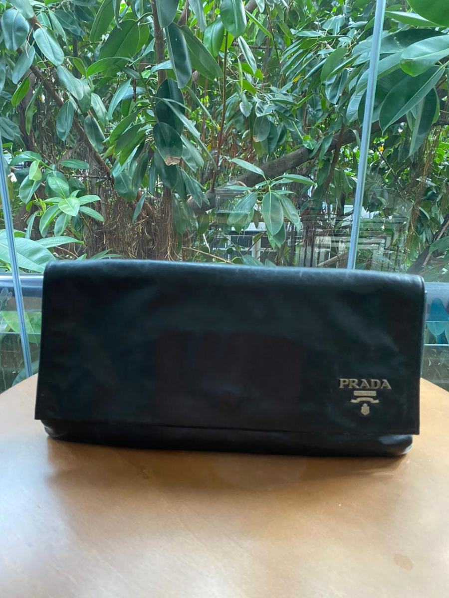 Clutch Prada Preta