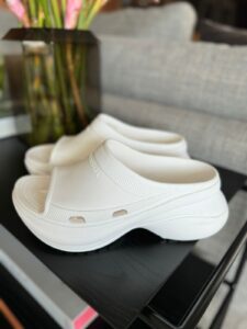 Slide Balenciaga Pool Crocs Branca Tam. 39 Br