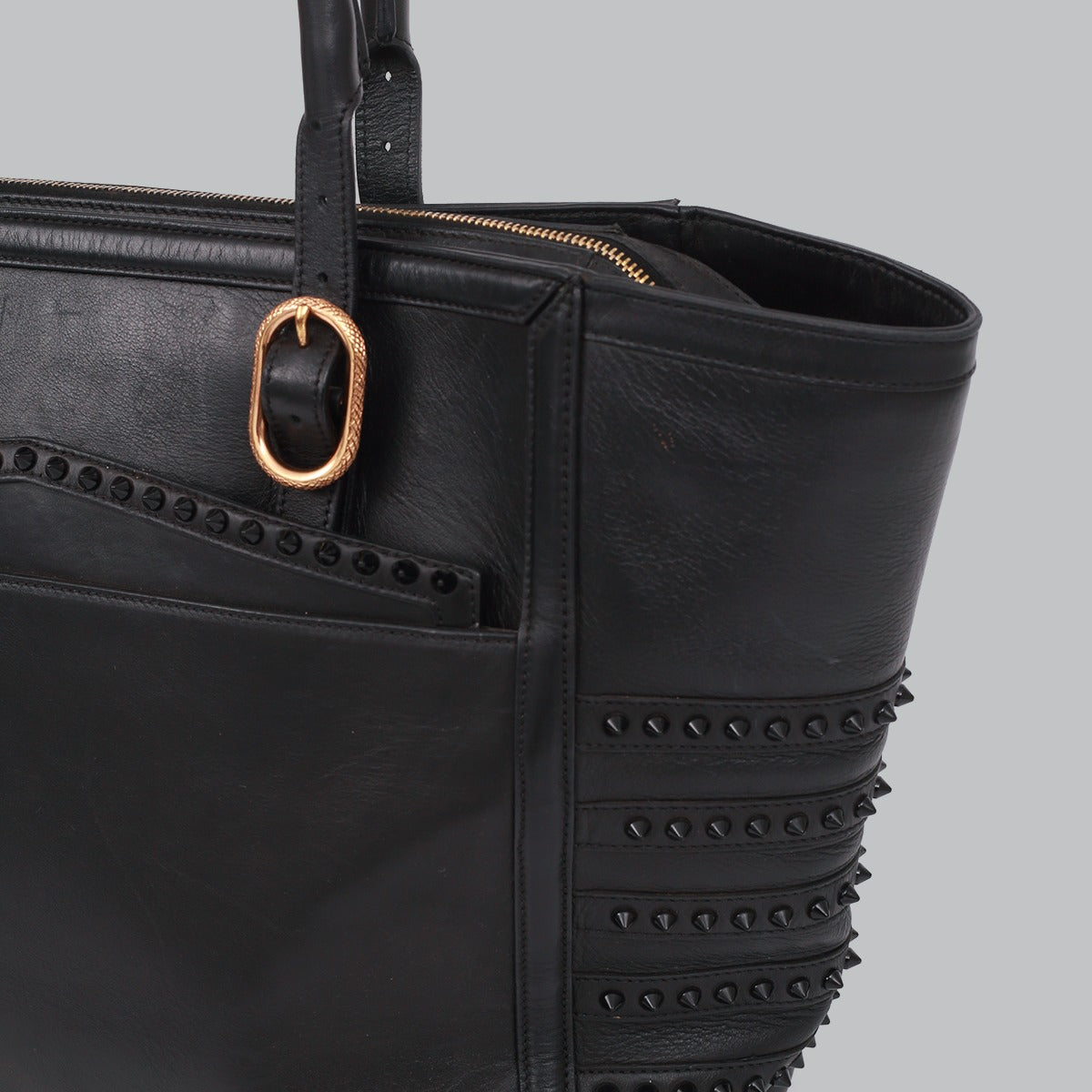 ⁠Bolsa Christian Louboutin Tote Preta