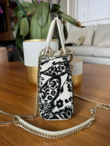 ⁠Bolsa Dior Lady Dior Mini Bordada