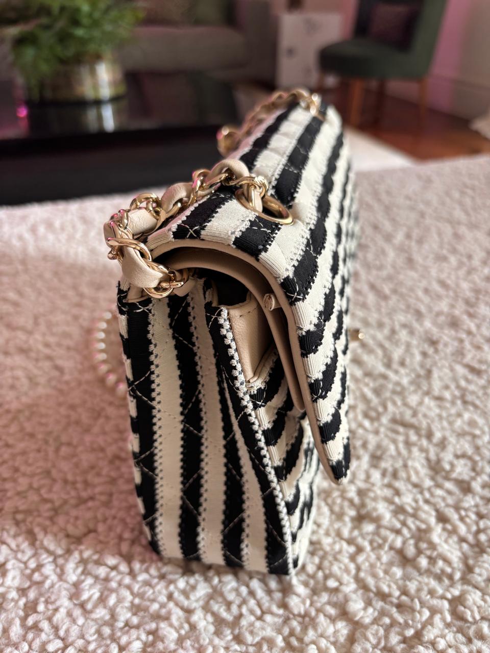 Bolsa Chanel Matêlasse Preta e Branca