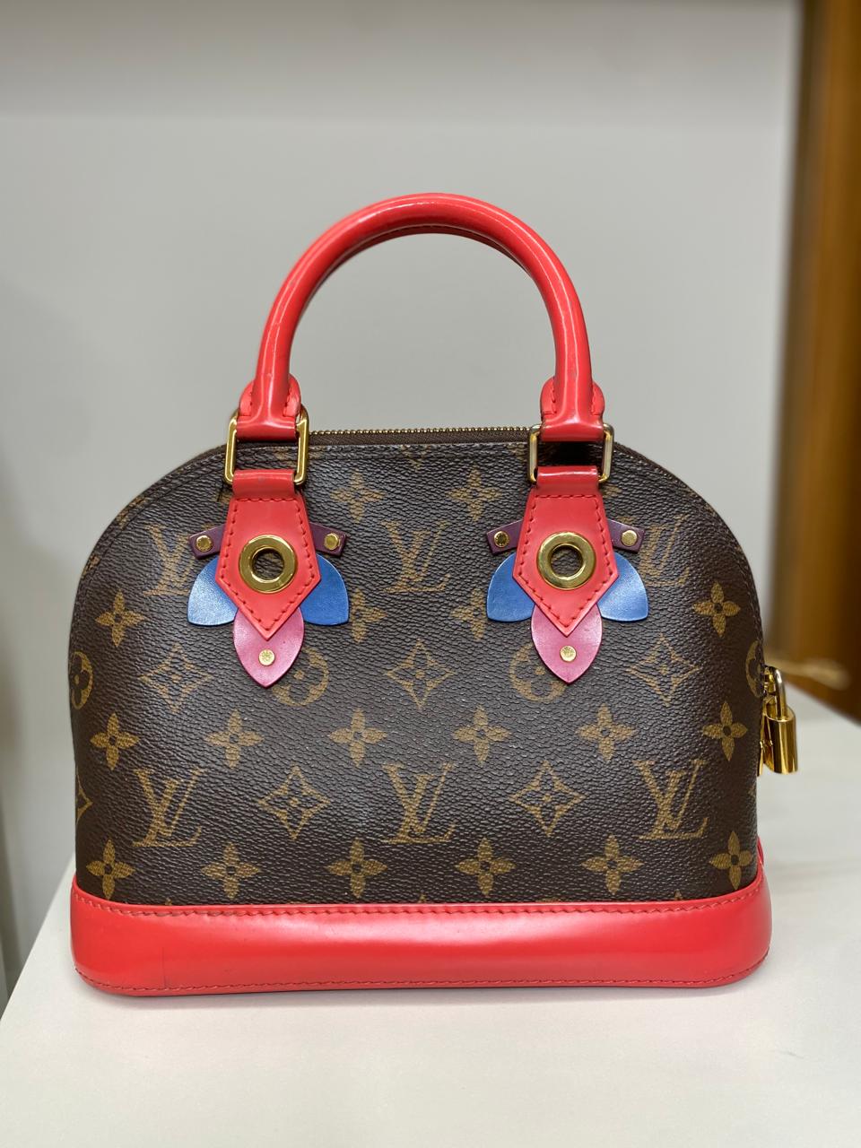 Bolsa Louis Vuitton Alma BB Monograma Vermelha