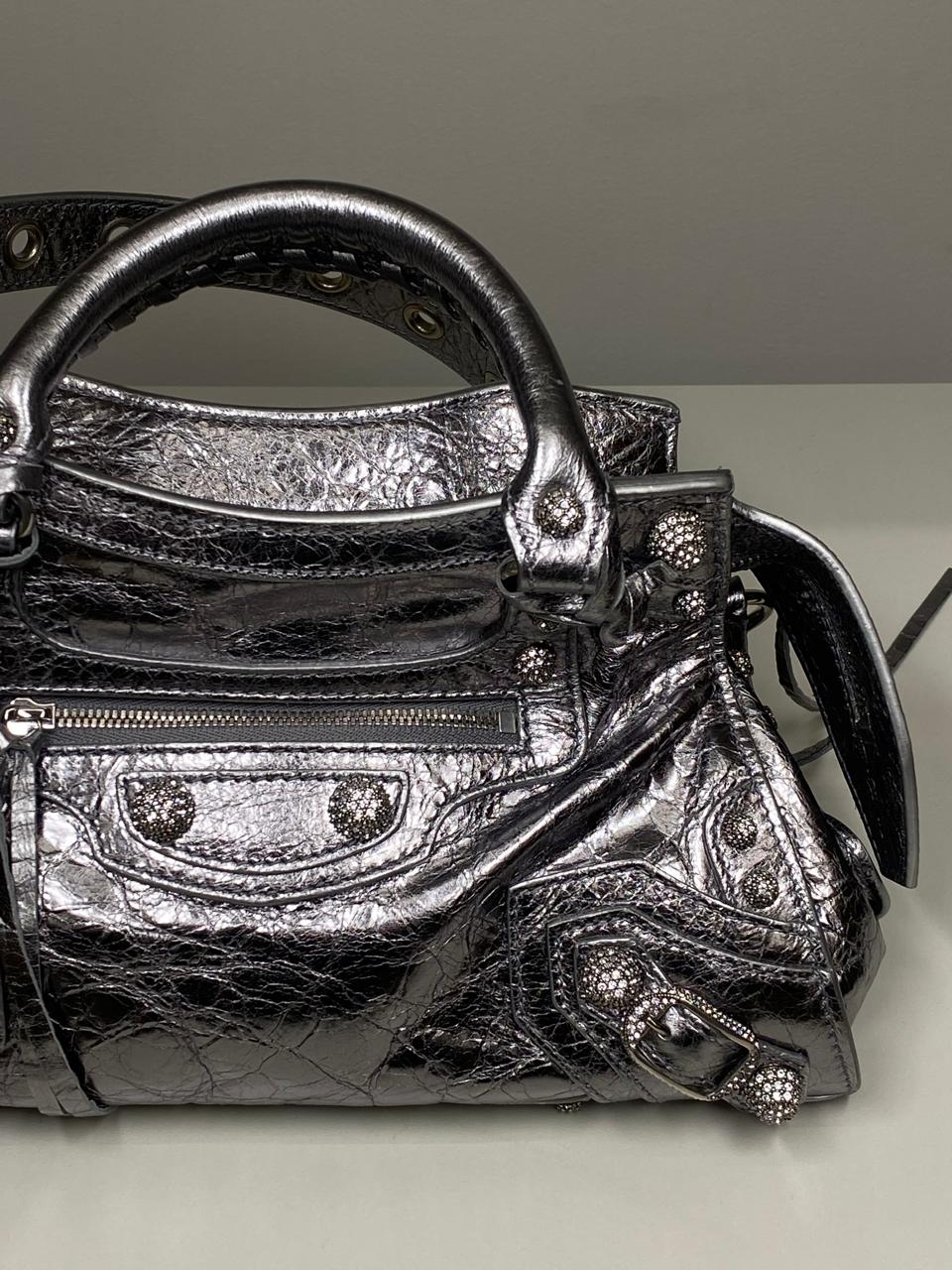 Bolsa Balenciaga Neo Cagole Prata Strass