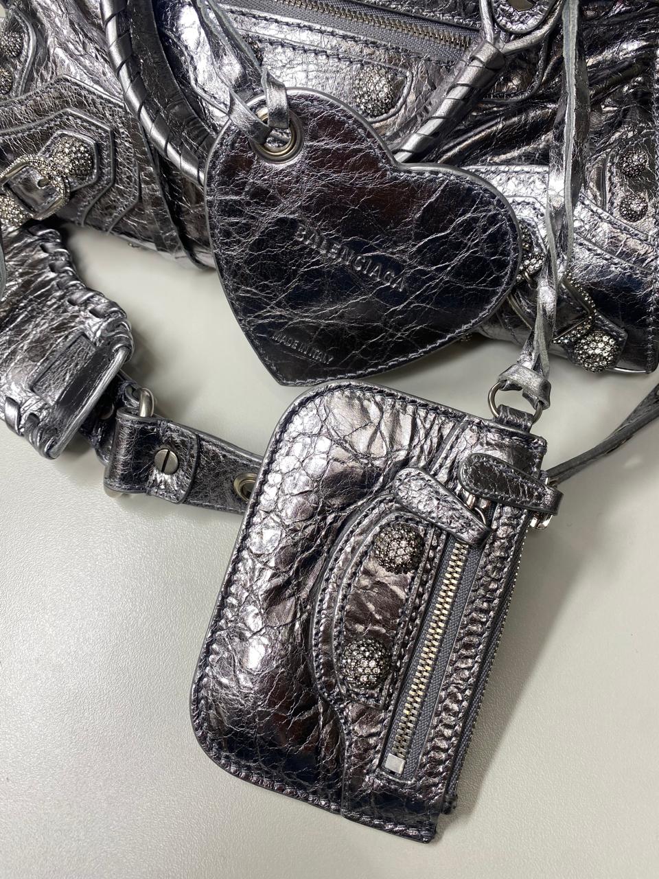 Bolsa Balenciaga Neo Cagole Prata Strass