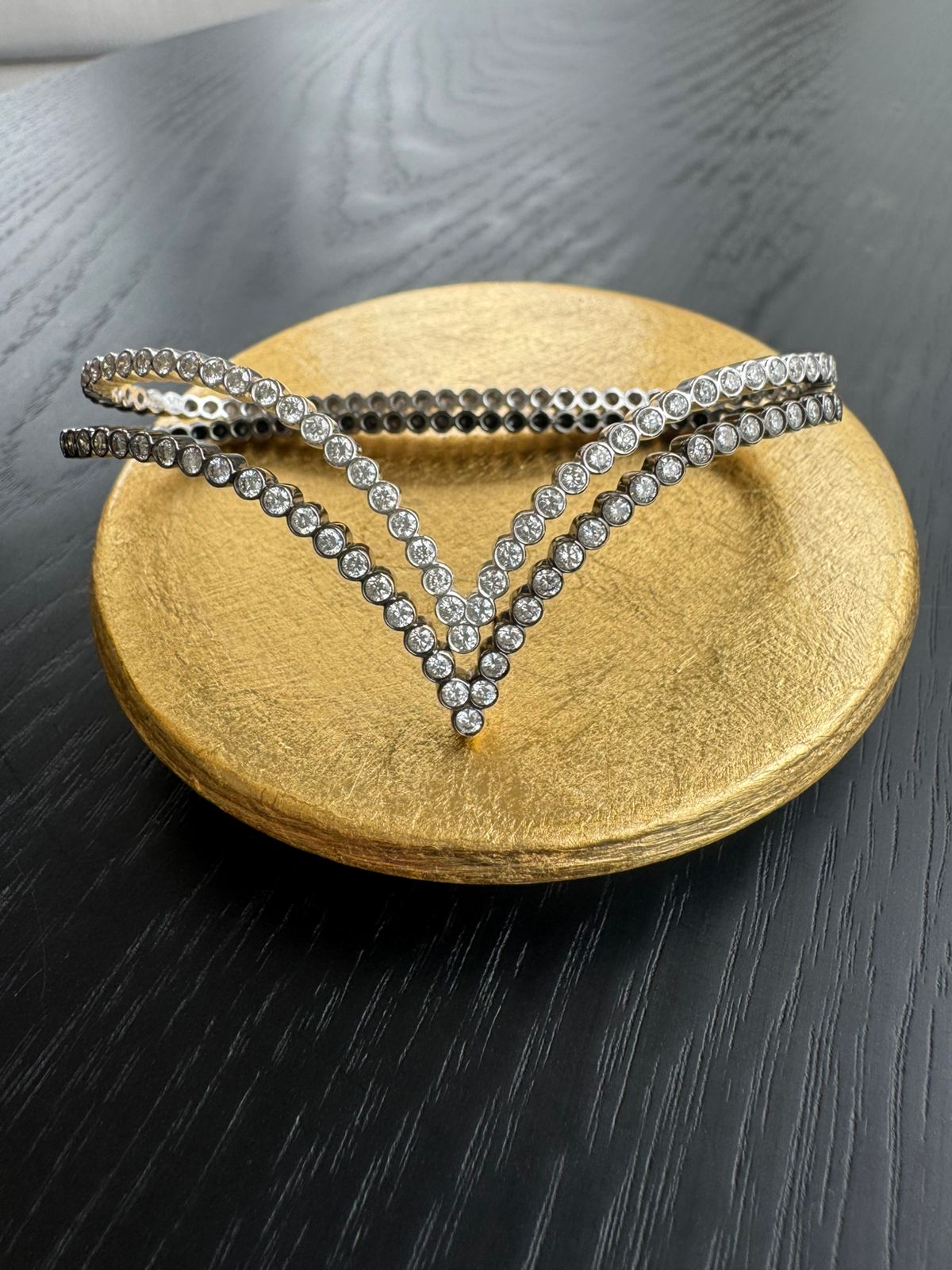 Pulseira de Mão Aron & Hirsch Ouro Branco com Brilhantes