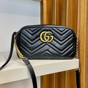 Bolsa Gucci Marmont Preta