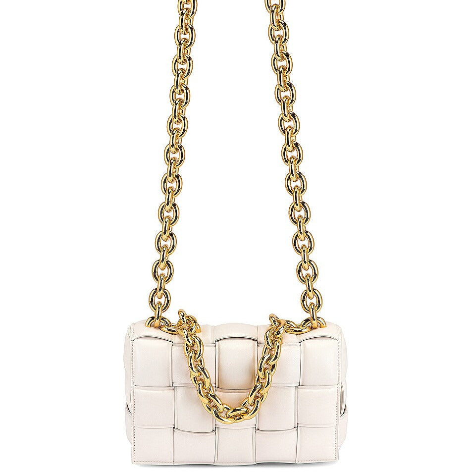 Bolsa Bottega Veneta Padded Cassette Chain Branca