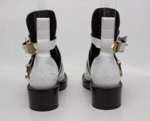 Bota Balenciaga Branca Com Fivelas Tam. 38