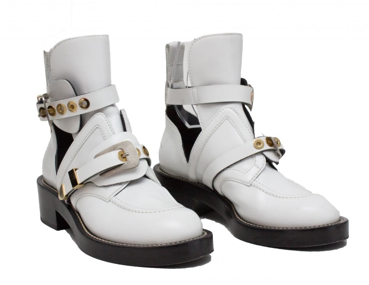 Bota Balenciaga Branca Com Fivelas Tam. 38